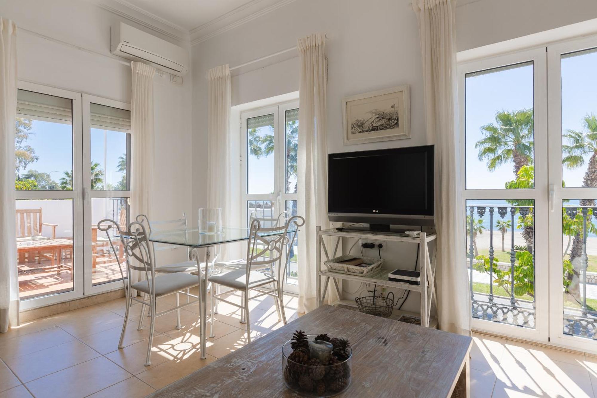 מאלגה Apartamento Con Encanto En Primera Linea De Playa מראה חיצוני תמונה
