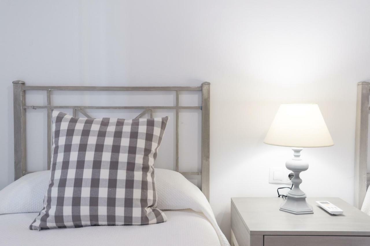 מאלגה Apartamento Con Encanto En Primera Linea De Playa מראה חיצוני תמונה